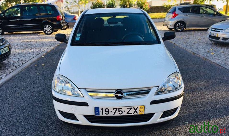 2005' Opel Corsa Cdti photo #1