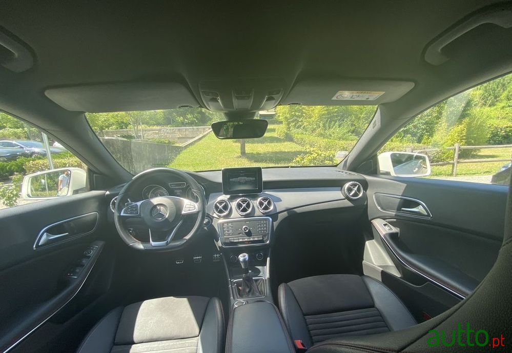 2015' Mercedes-Benz CLA 200 photo #4