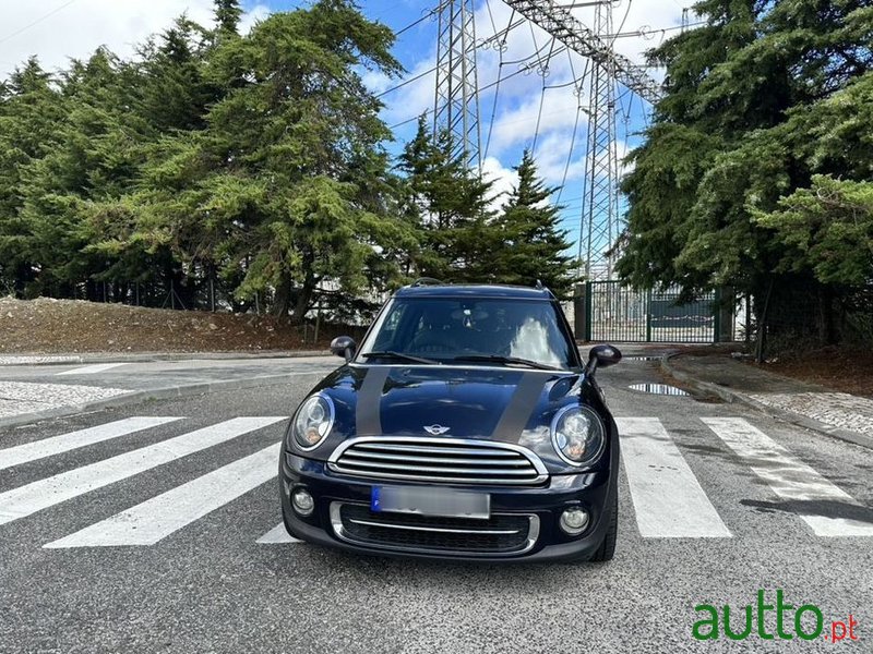 2011' MINI Clubman Cooper D photo #2