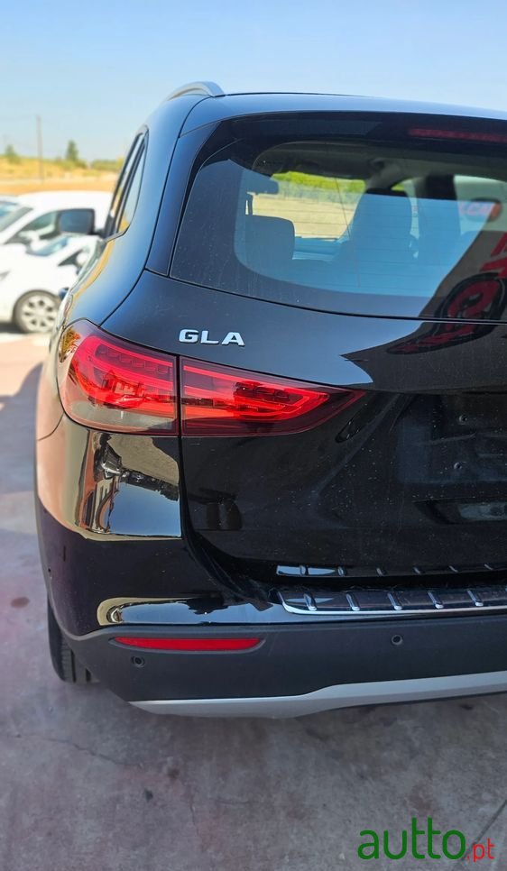 2022' Mercedes-Benz Classe Gla photo #5