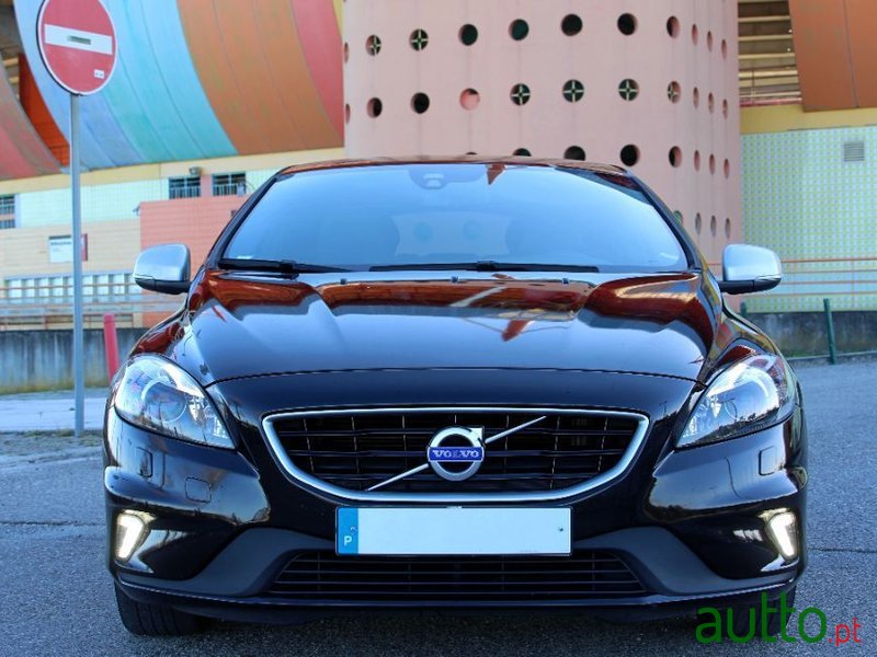 2015' Volvo V40 photo #2