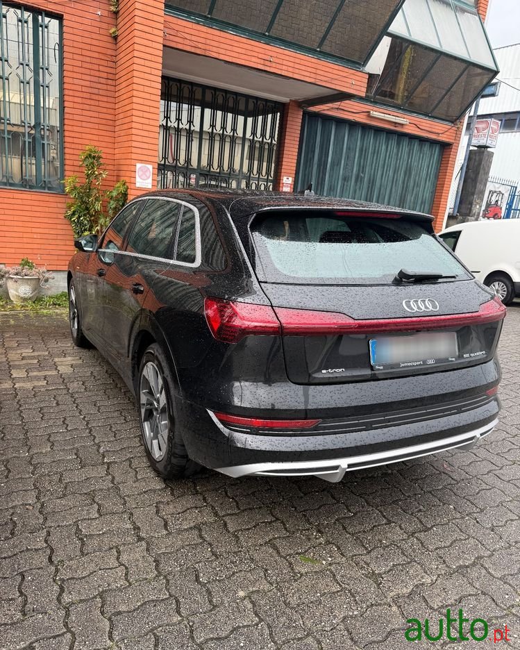 2021' Audi e-tron 55 Quattro S Line photo #5