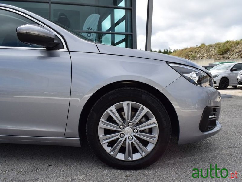 2021' Peugeot 308 Sw photo #5