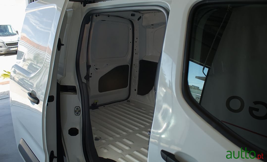 2018' Opel Combo photo #4