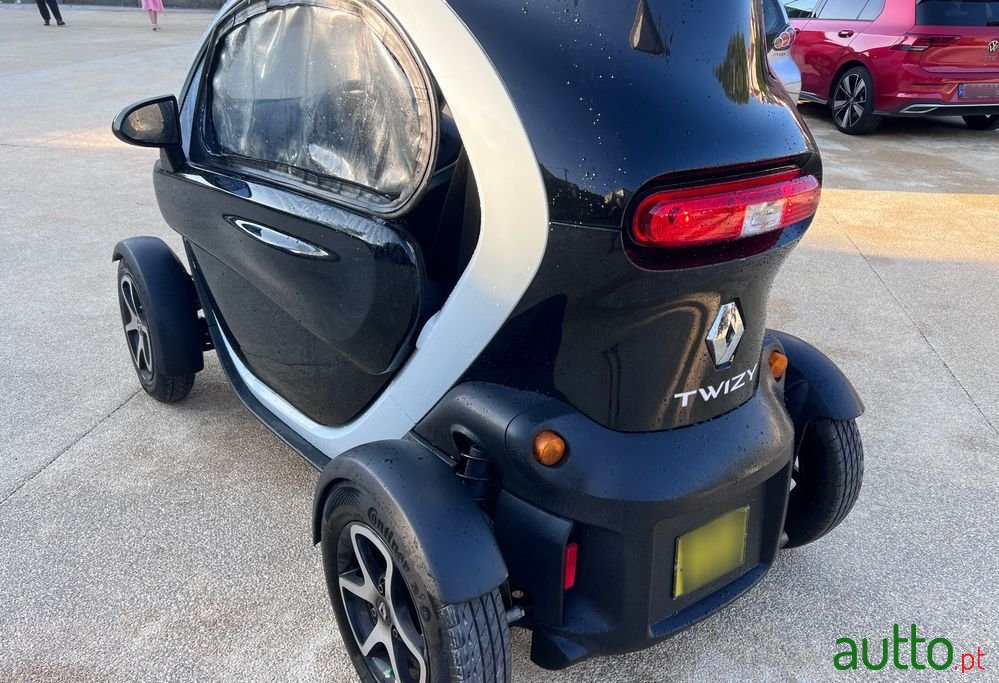 2017' Renault Twizy 80 Intens Black Flex photo #4