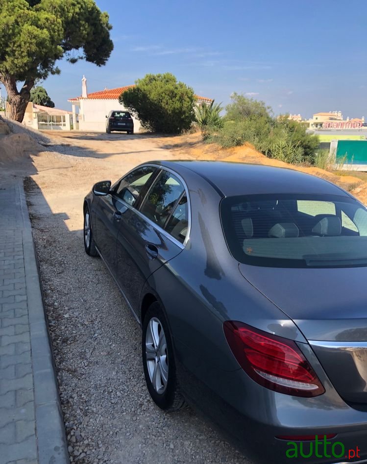 2016' Mercedes-Benz E 220 D Avantgarde photo #2