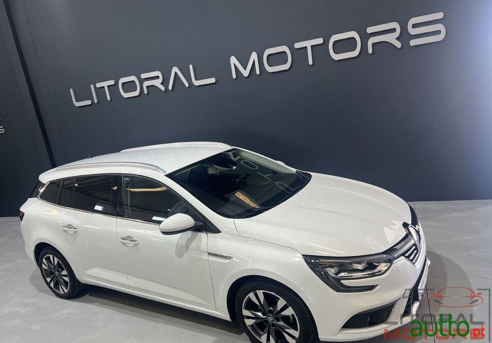 2021' Renault Megane Sport Tourer photo #3