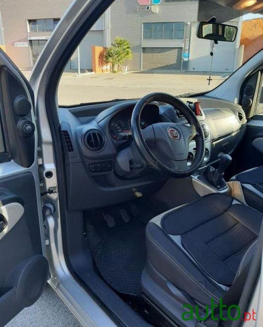 2010' Fiat Fiorino photo #2