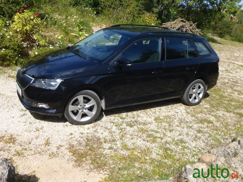 2019' Skoda Fabia 1.0 Active photo #5