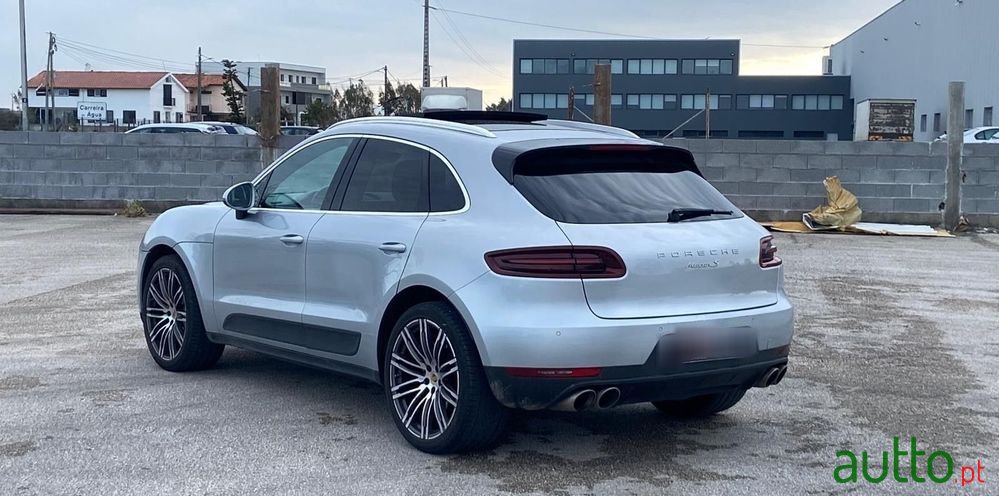 2016' Porsche Macan S photo #2