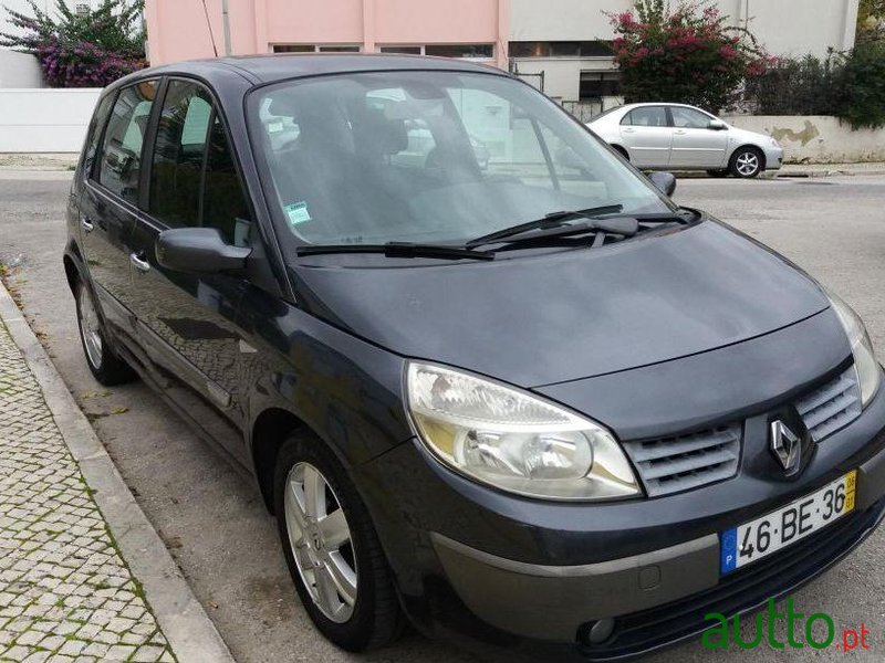 2006' Renault Scenic 1.5 Dci 2006 photo #3