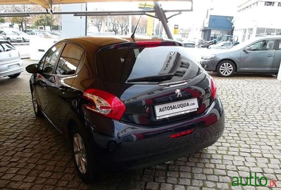 2015' Peugeot 208 1.4 E-Hdi Access 2-Tronic photo #1