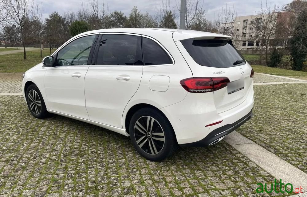2022' Mercedes-Benz Classe B E 8G-Dct Progressive photo #4