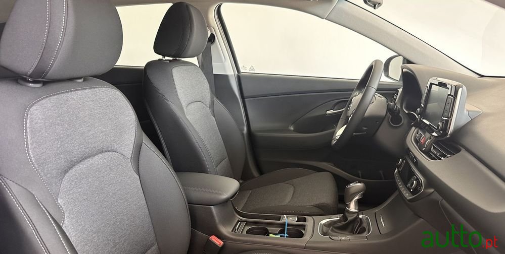 2024' Hyundai i30 1.0 T-Gdi Style Plus photo #5