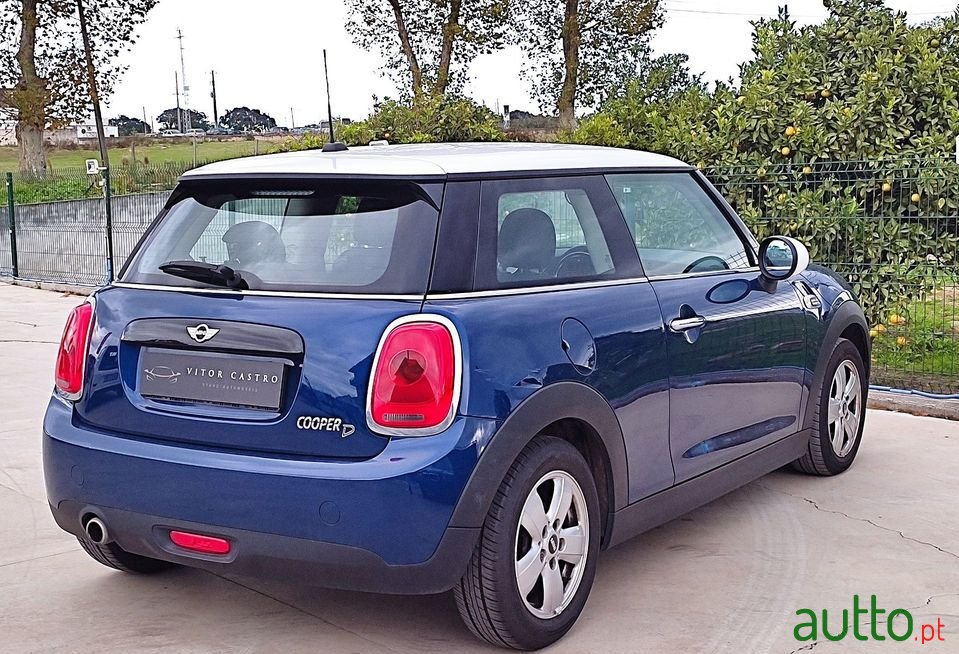 2017' MINI Cooper photo #6