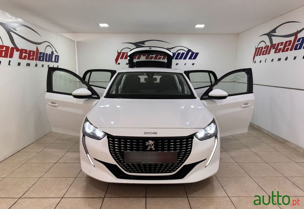 2021' Peugeot 208 photo #2