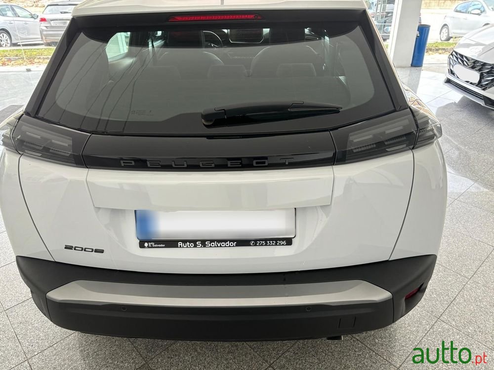 2024' Peugeot 2008 photo #4