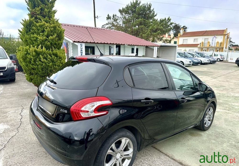 2015' Peugeot 208 1.2 Vti Allure photo #3