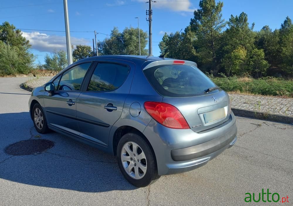 2008' Peugeot 207 1.4 Hdi Trendy photo #4