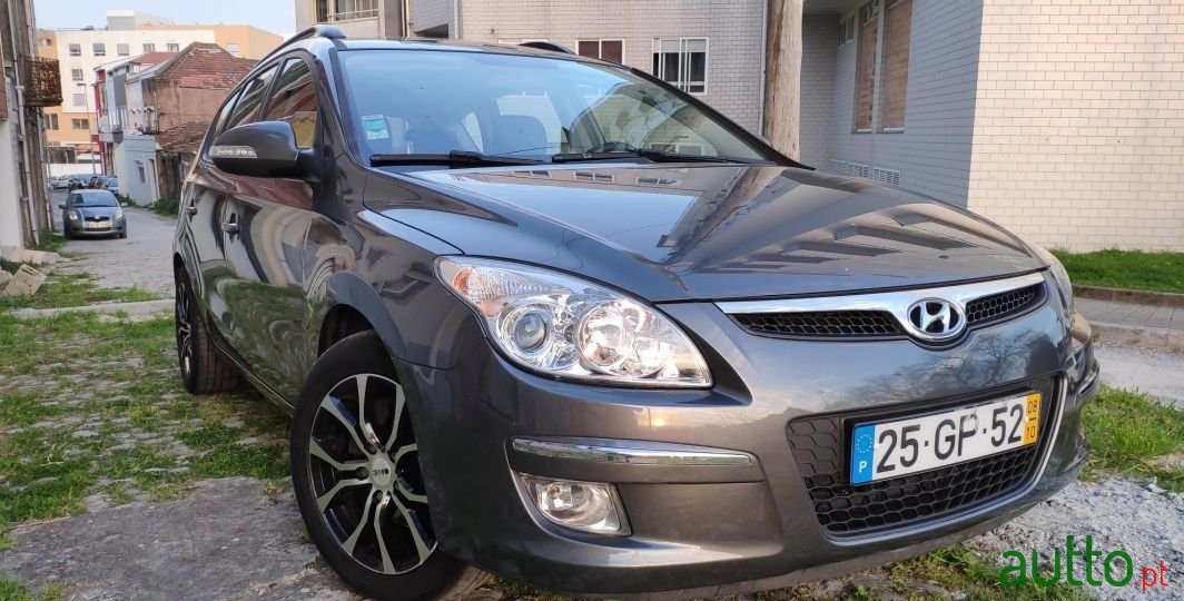 2008' Hyundai I30 Cw photo #1