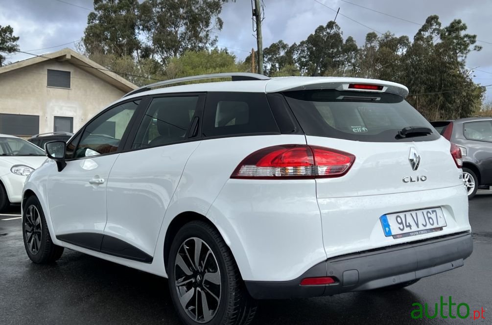 2014' Renault Clio Sport Tourer photo #3