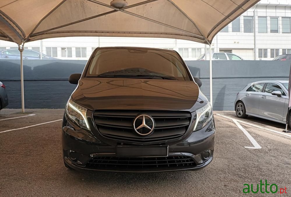 2022' Mercedes-Benz Vito photo #2