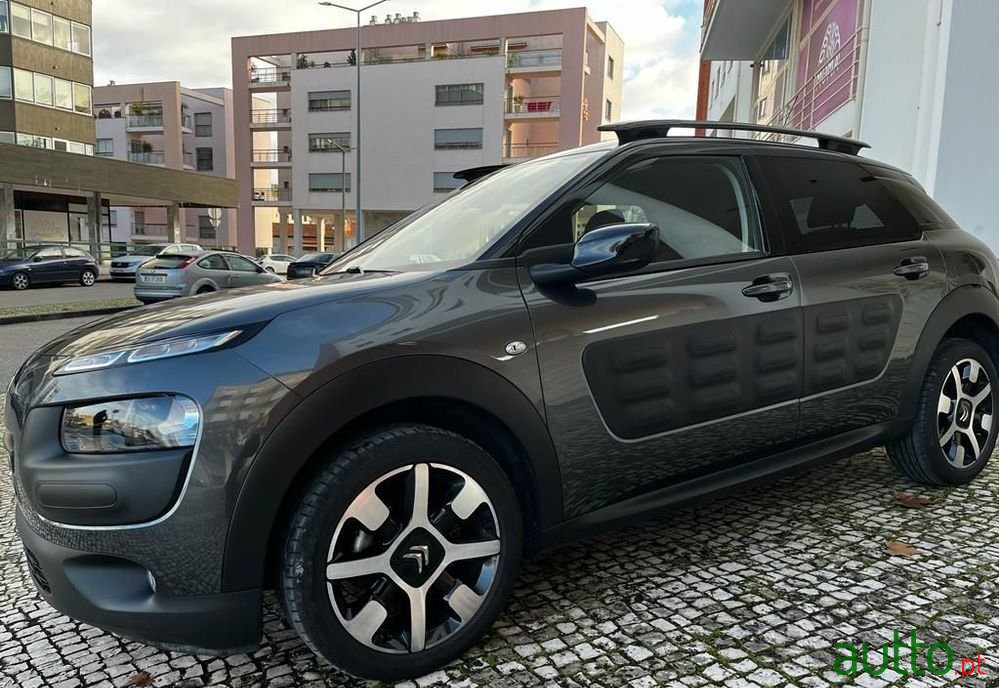 2016' Citroen C4 Cactus photo #1