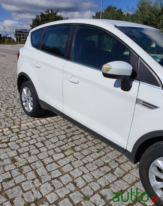 2011' Ford Kuga photo #3