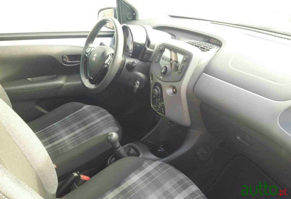 2020' Peugeot 108 photo #5