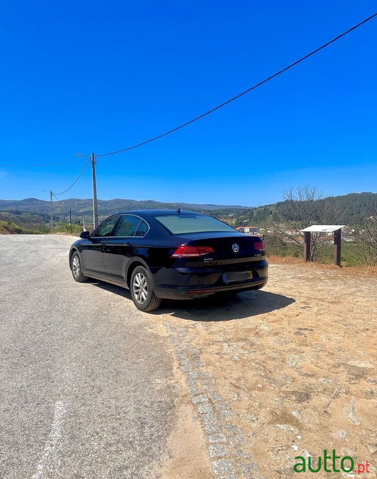 2016' Volkswagen Passat photo #4