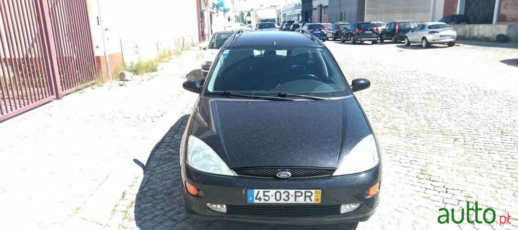 2000' Ford Focus Sw photo #4