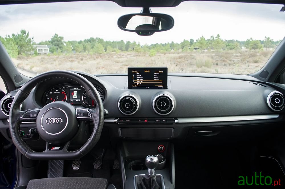 2014' Audi A3 Sportback photo #4