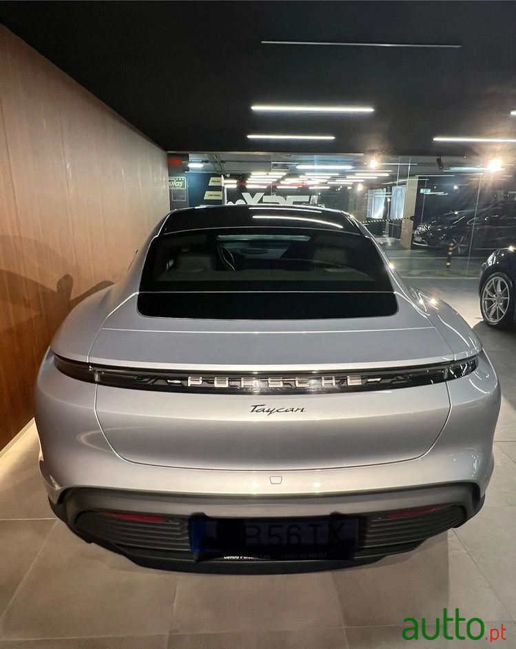 2020' Porsche Taycan 4S photo #5