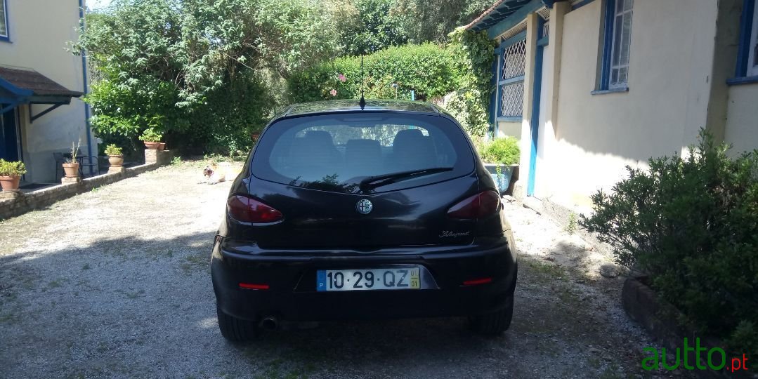 2001' Alfa Romeo 147 photo #3