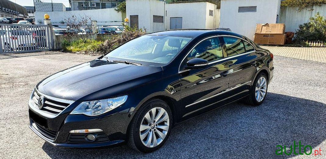 2008' Volkswagen Passat 2.0 Tdi photo #1