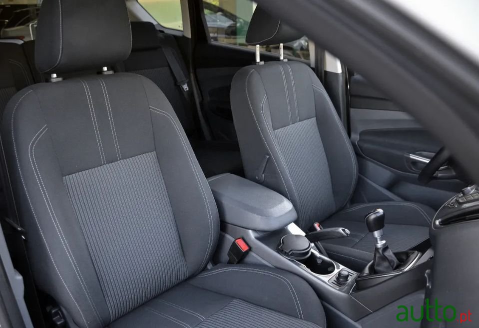 2013' Ford C-MAX photo #6