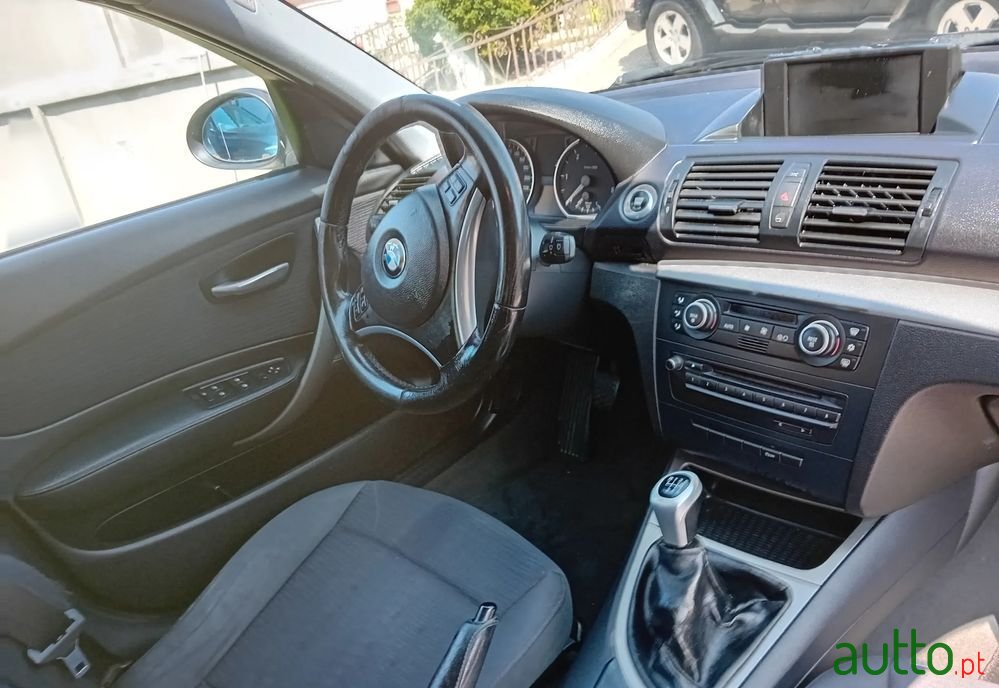 2008' BMW Série 1 D Sport Line photo #6