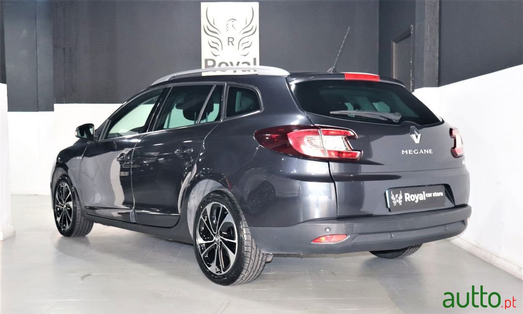 2015' Renault Megane Sport Tourer photo #3