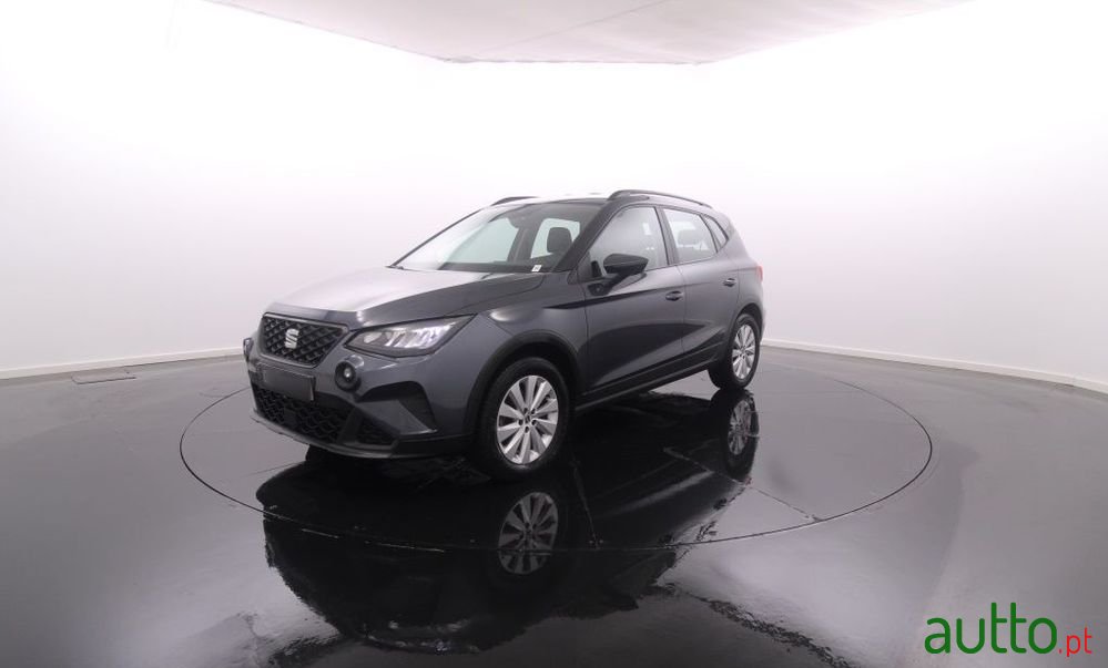 2022' SEAT Arona 1.0 Tsi Style photo #1