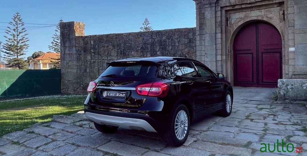 2017' Mercedes-Benz Gla-180 photo #5