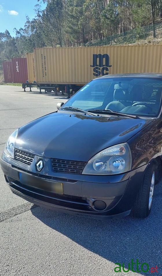 2003' Renault Clio 1.5 Dci Confort photo #2