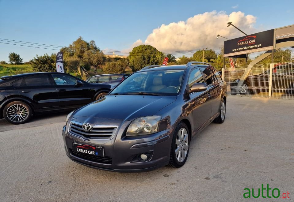 2007' Toyota Avensis Sw photo #1