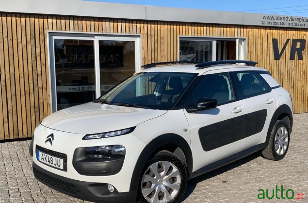 2017' Citroen C4 Cactus photo #1