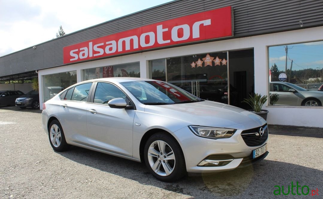 2017' Opel Insignia Grand Sport photo #1