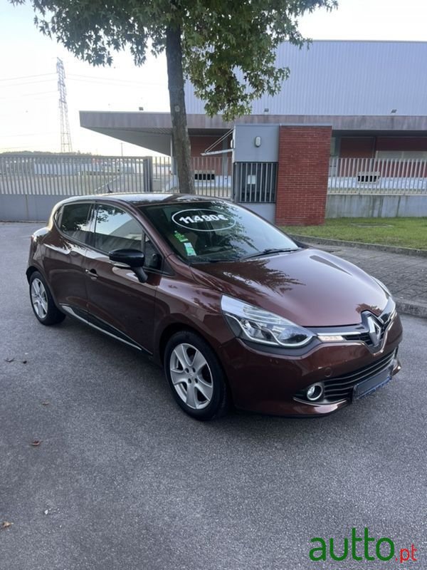 2013' Renault Clio photo #1