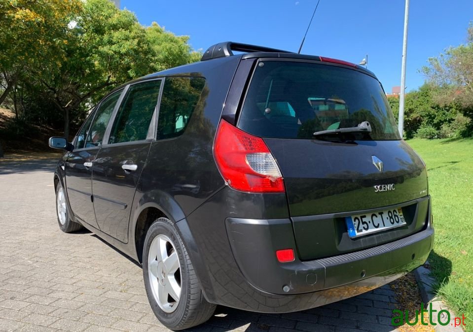 2007' Renault Grand Scenic photo #5