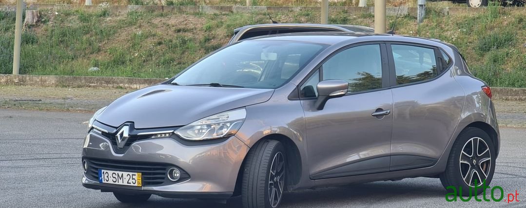 2013' Renault Clio photo #3