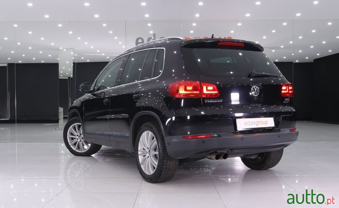 2012' Volkswagen Tiguan photo #4