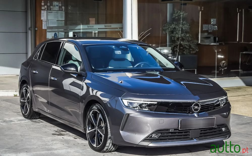 2023' Opel Astra 1.2 T Elegance photo #4