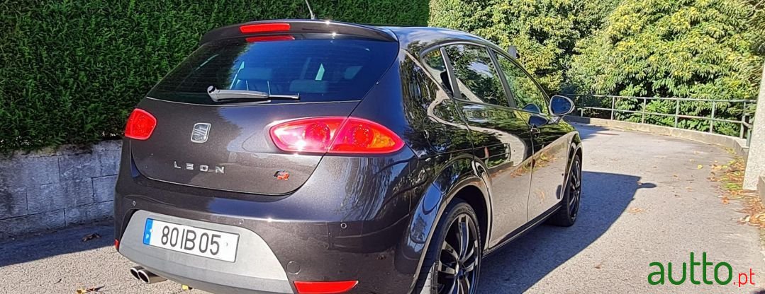 2009' SEAT Leon photo #4